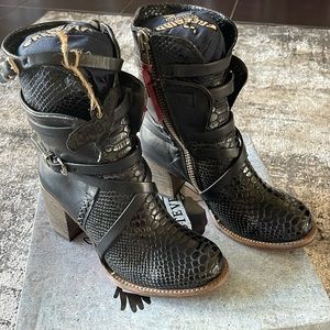 Freebird Boots-Baker/Black Snake (no longer available onsite) NEVER WORN